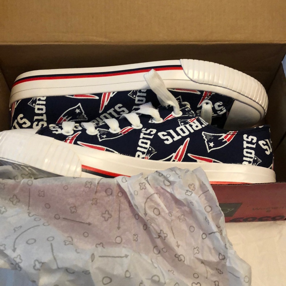 Brand new Patriots low top sneakers
